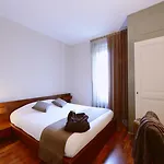 Du Marche Hotel 2*