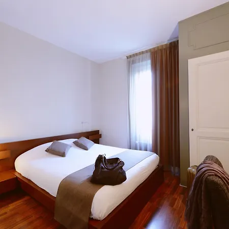 Du Marche Hotel 2*