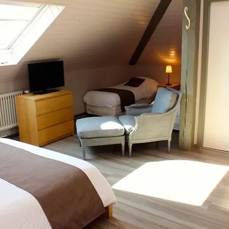 Du Marche Hotel 2*