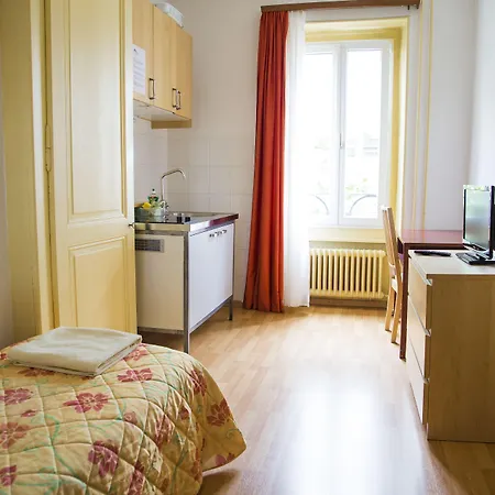 Du Marche Hotel 2*
