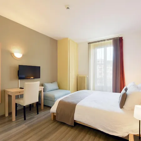 Du Marche Hotel 2*