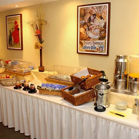 Du Marche Hotel