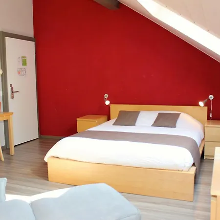 Du Marche Hotel 2*